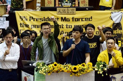 Woman files complaint against student leaders over occupation