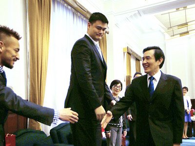 Yao Ming visits Taiwan to raise money for Special Olympics