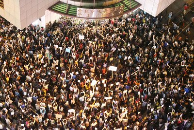 Taiwan mayor defends police following fresh protest