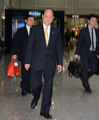 SEF head sets out on this year’s first trip to China