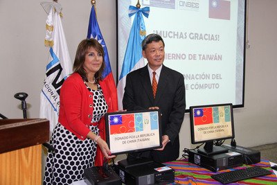 Taiwan donates computers to Guatemala to help government go digital