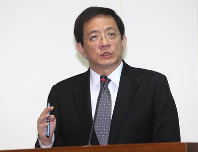 Minister: Taiwan needs industry upgrade to be competitive