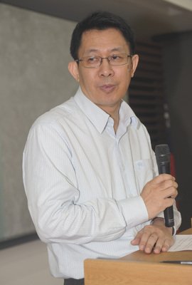 Ed Minister resigns over an alleged research paper scandal
