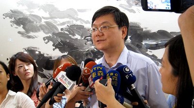 New economics minister vows to reform the economy