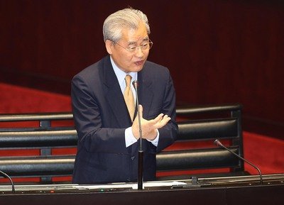 Electricity prices must reflect decreasing crude oil prices: Premier