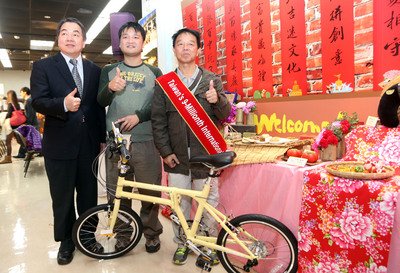 Taiwan sees more than 9.8 million tourist visits in 2014