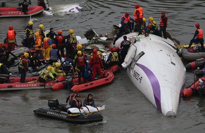 Twenty-two confirmed dead in Taipei plane crash