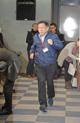 Taipei Mayor Ko has approval ratings of 75%