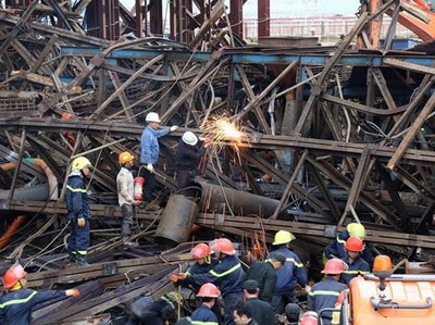 Scaffold collapse in Taiwan-based Vietnam factory kills 15