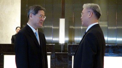 MAC minister meets Chinese counterpart in high-level meeting