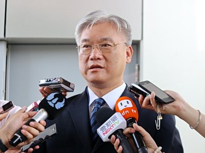 MAC: Time not right for political consultations with China