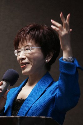 KMT’S Hung wants to see 50% female lawmakers