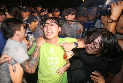 Protestors arrested for intruding into education ministry building