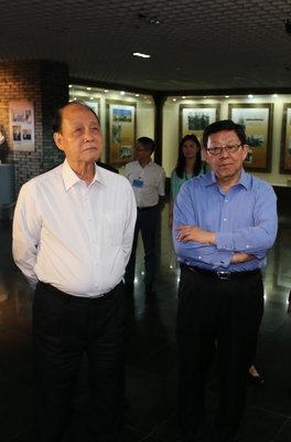 High-level cross-strait talks under way in China