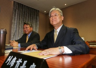 MAC minister briefs legislature on Ma-Xi meeting