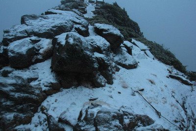 Overnight cold snap expected in north as Yushan records snow