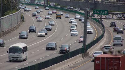 Southbound traffic sees delays on day 2 of holiday