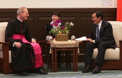 Ma praises Vatican ties in meeting with outgoing charge d’affaires
