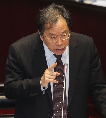 Health minister explains rules for ractopamine