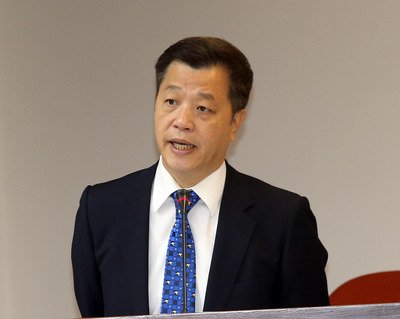 Labor ministry supports lifting restriction on foreign labor