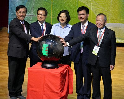 Tsai praises successful cooperation between local governments