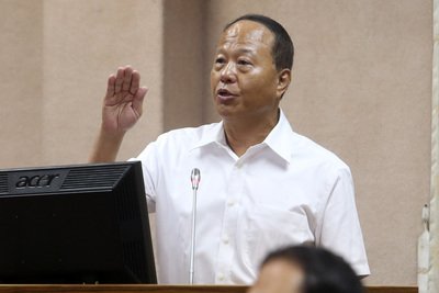 Defense ministry does not clarify reports on ship construction