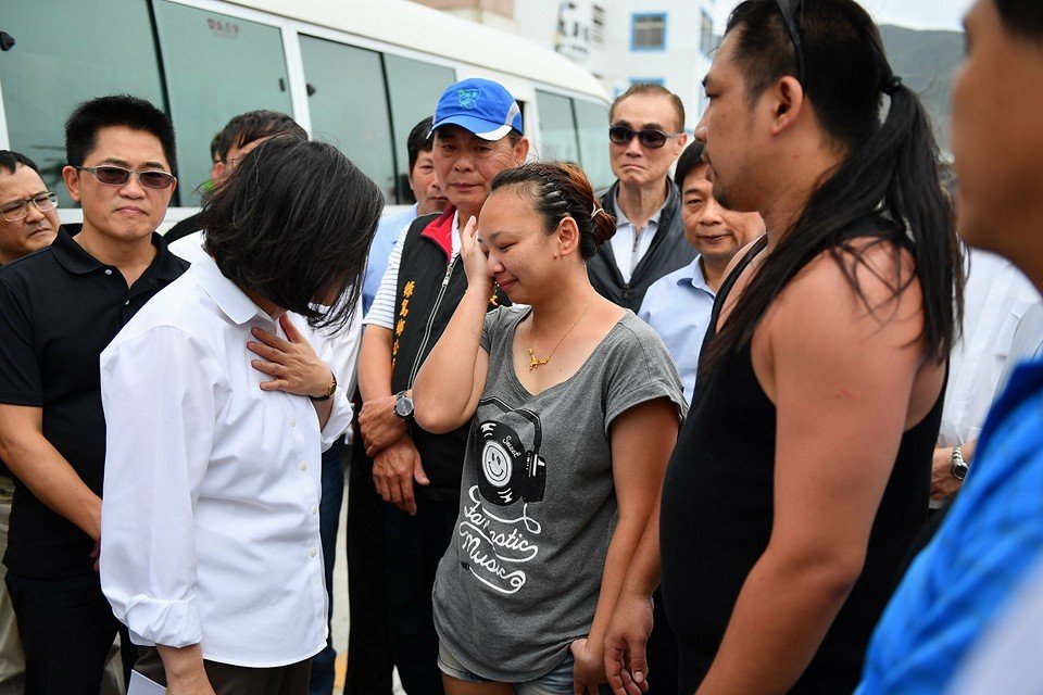 Tsai visits typhoon-stricken Taitung