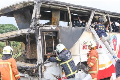 Fire claims 26 lives on Chinese tour bus