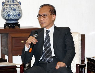 Government promotes agreement on wages and working hours