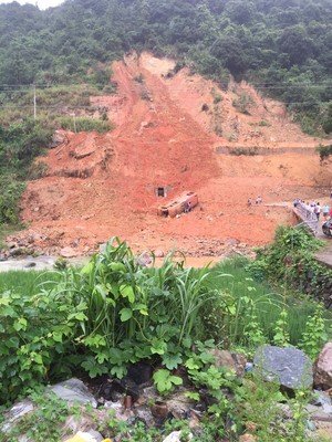 Officials, family members of accident victims arrive in Fujian