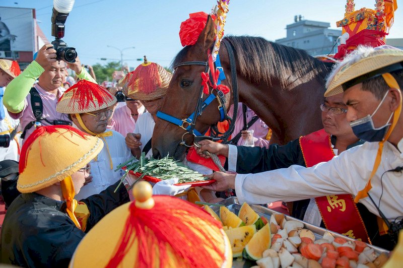Boat Burning Festival underway in Donggang