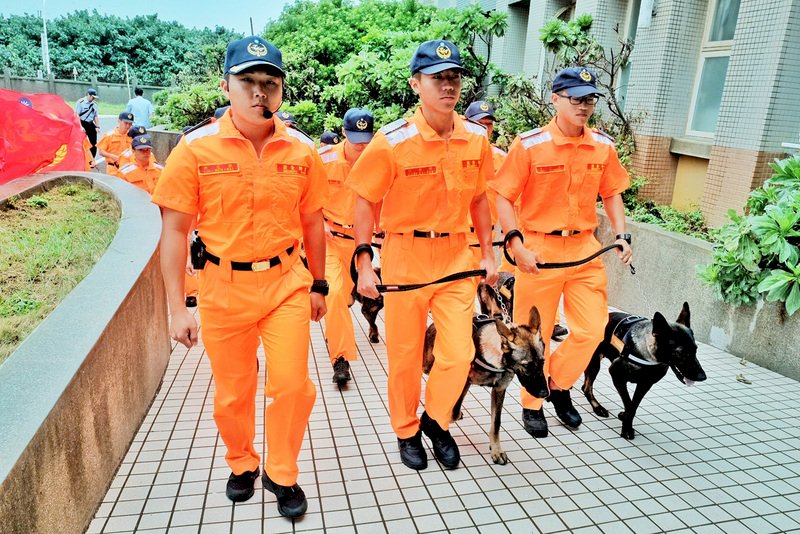 Coast Guard sets up new patrol dog team