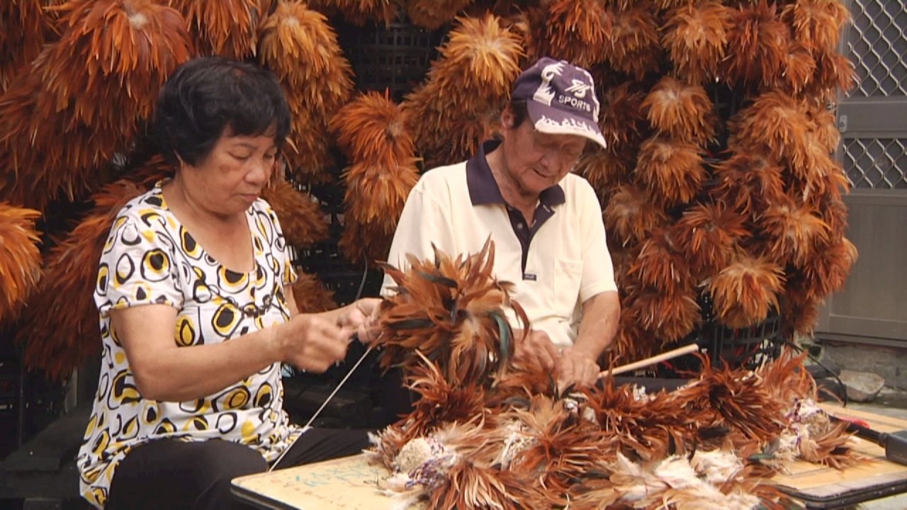 VIDEO: Senior continues craft of hand making feather dusters