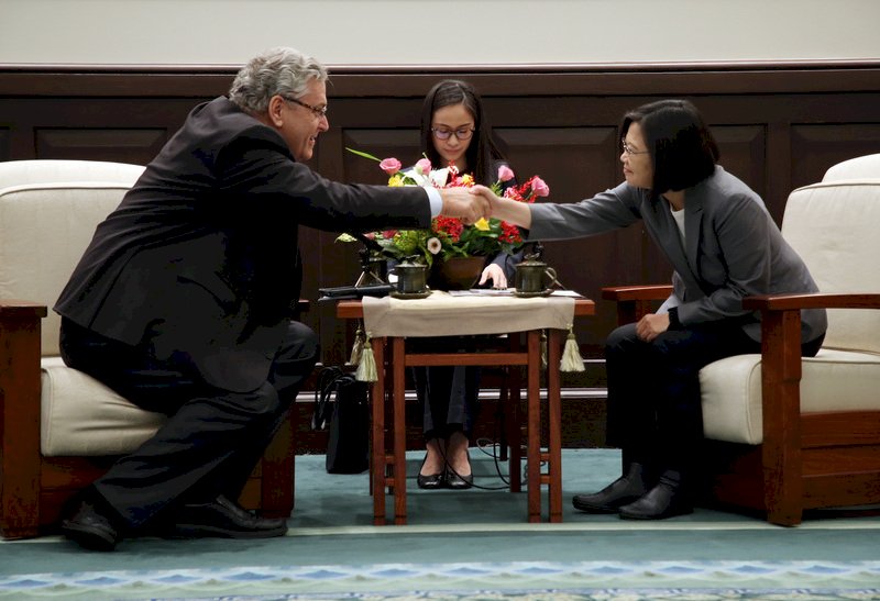 Tsai seeks Dutch support for Taiwan-EU investment agreement