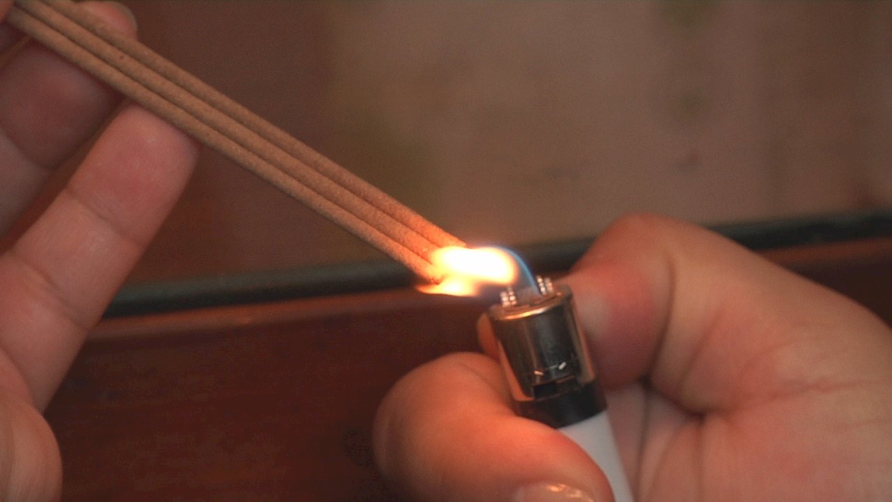 Doctors warn against burning incense in closed spaces