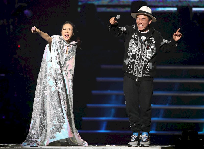 Karen Mok concludes last world tour in Taipei