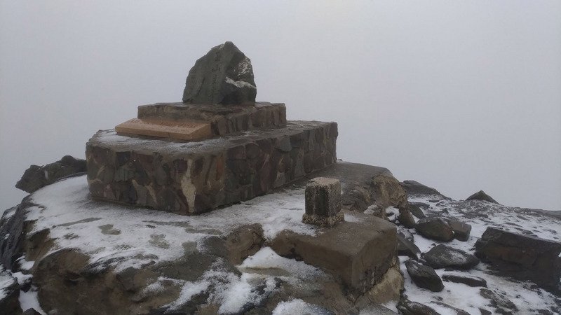 Yushan receives its first snow of the year