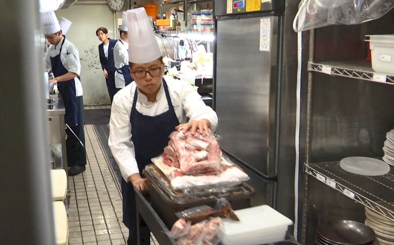 Three five-star hotels fined for food safety violations