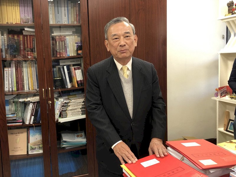 Taiwan may need several years to lower age of majority: Official