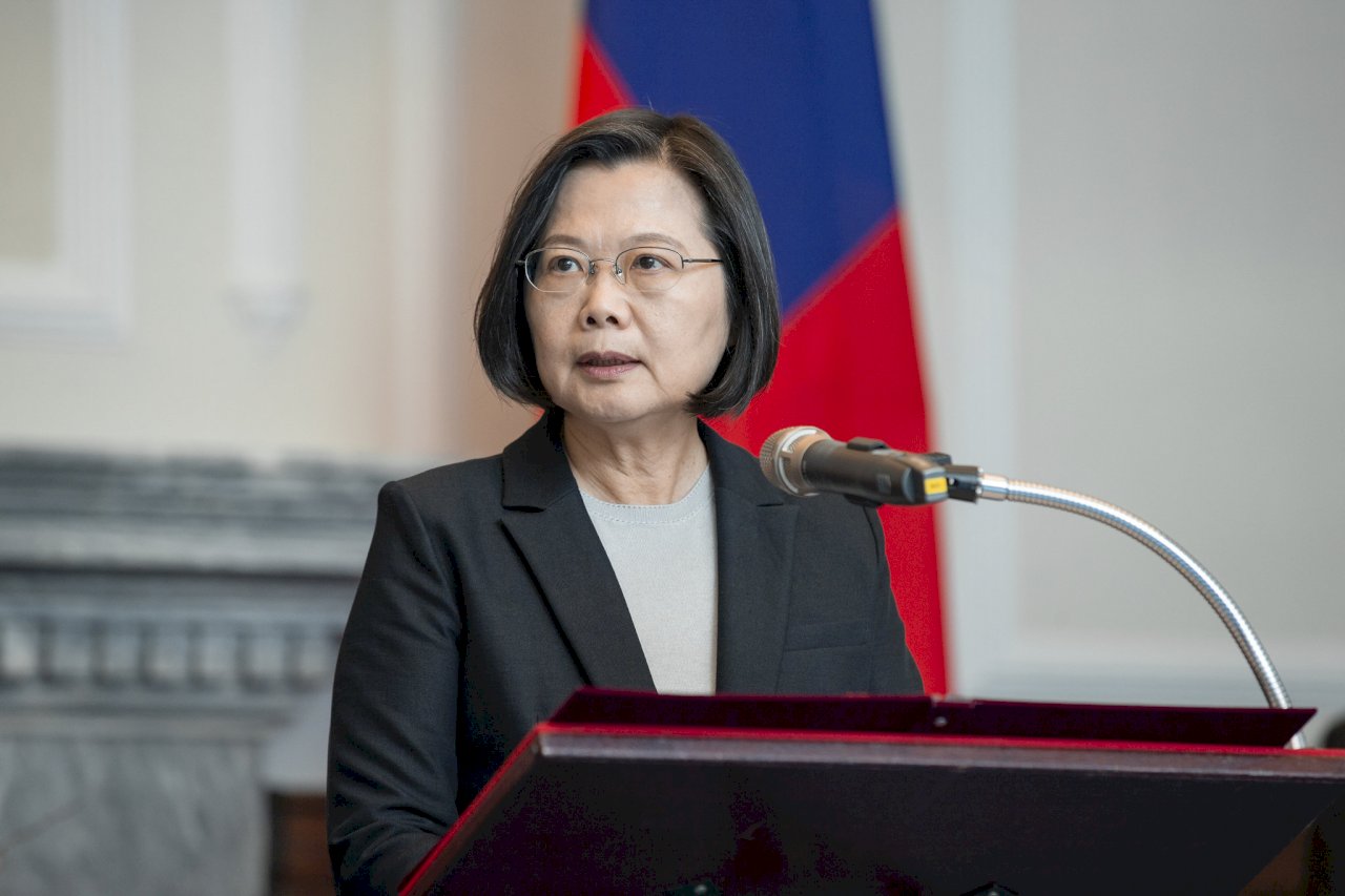 Tsai calls on China to be transparent about coronavirus outbreak