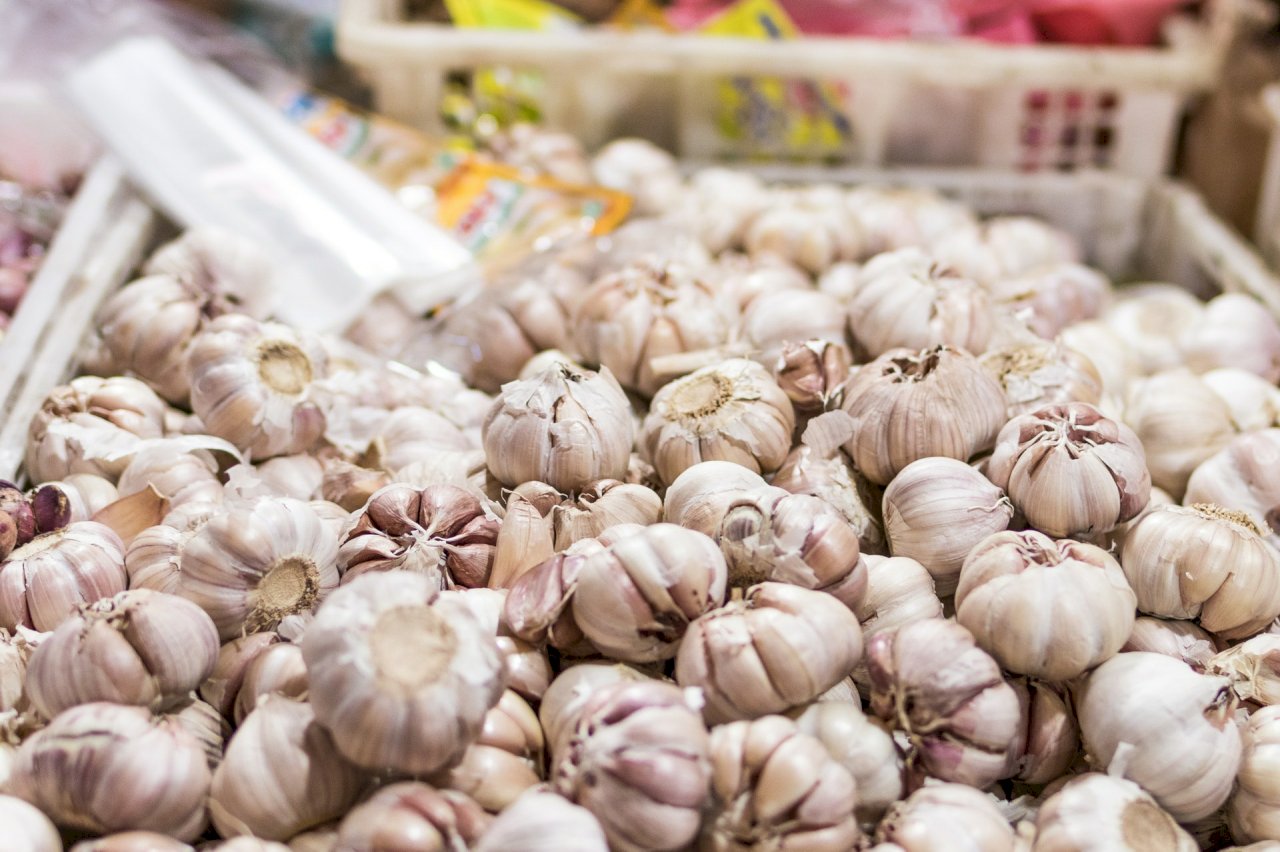 VIDEO: Sales of garlic rise by 20% due to fears over COVID-19
