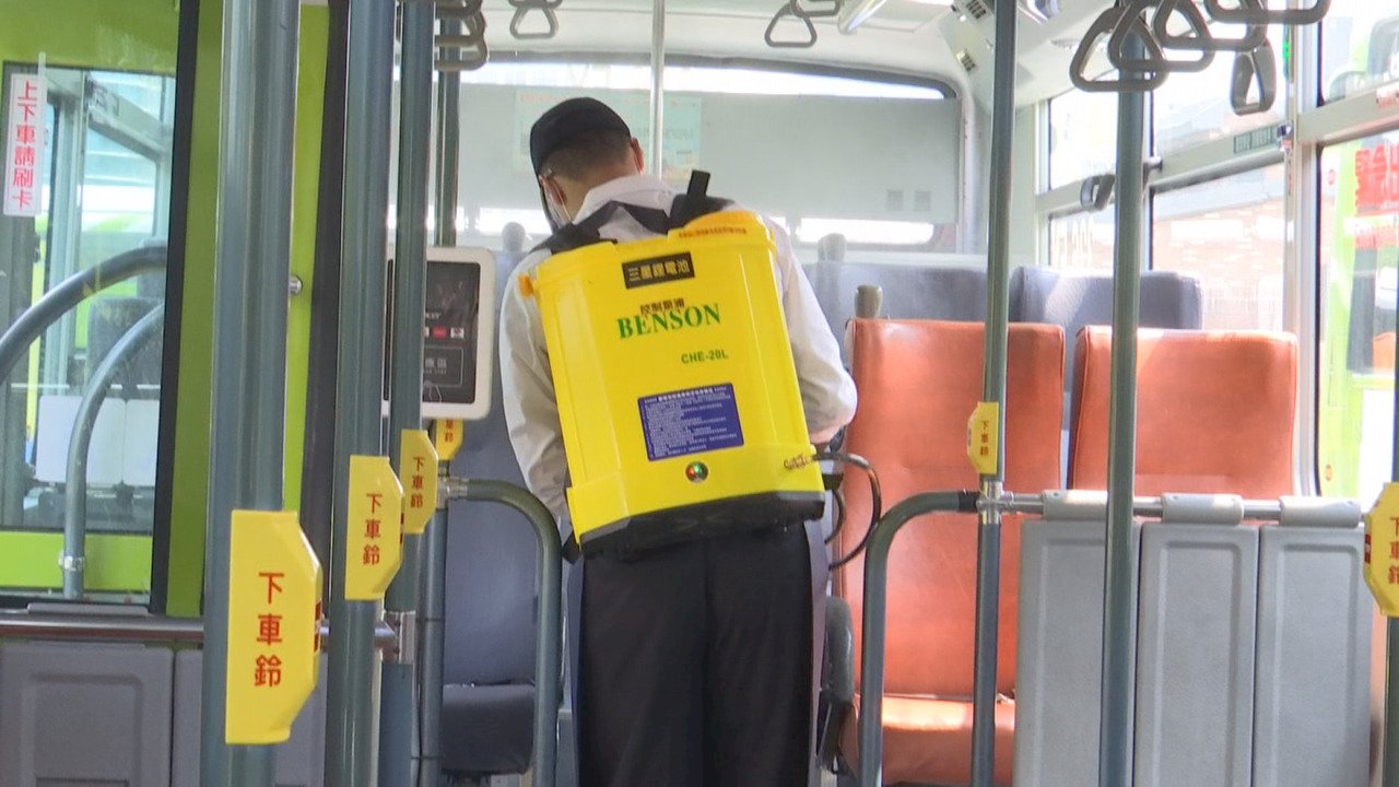 VIDEO: COVID-19 can spread 4. 5 meters in enclosed, air-conditioned vehicle