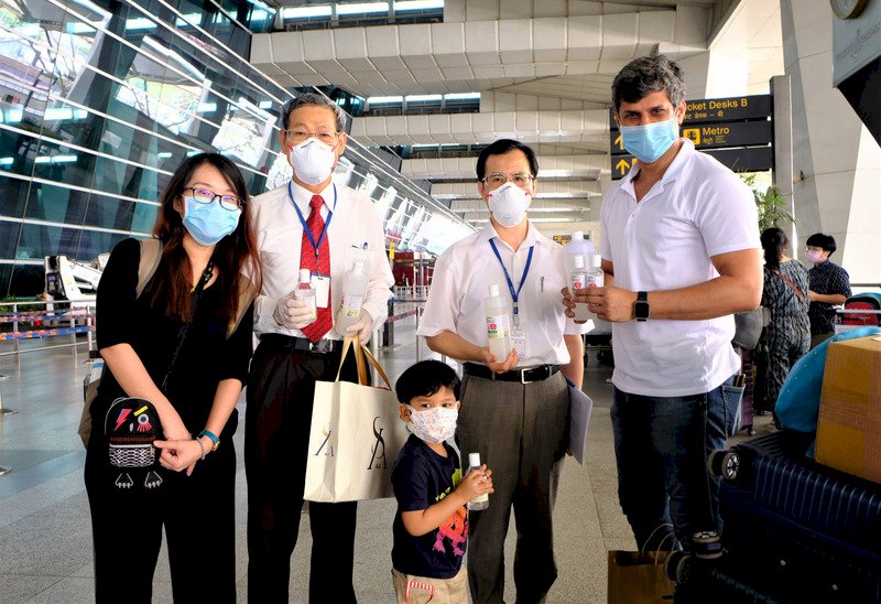 Charter flight from India unites and separates transnational families