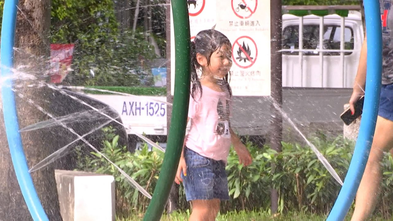VIDEO: Keep washing your hands as restrictions loosen: Pediatrician