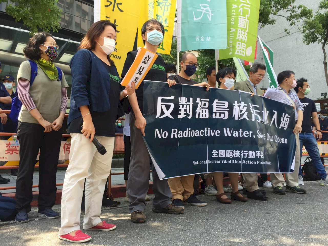 VIDEO: Japan urged not to dump nuclear waste water into the Pacific Ocean