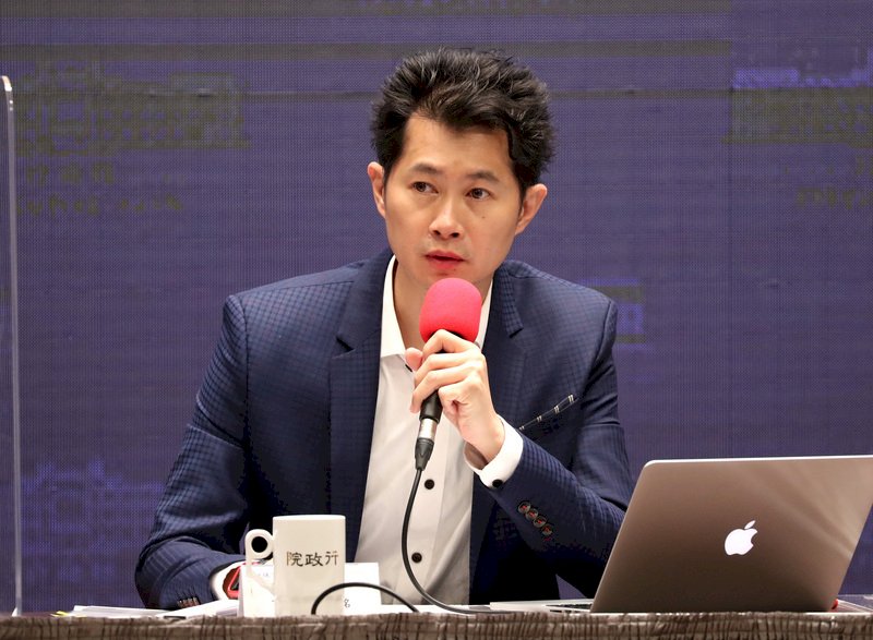 Cabinet to discuss whether to regulate civil servants’ travel to HK