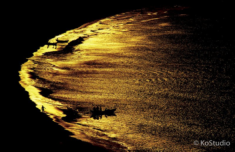 Golden Sea: Striking image left by Taiwan’s first modern photographer