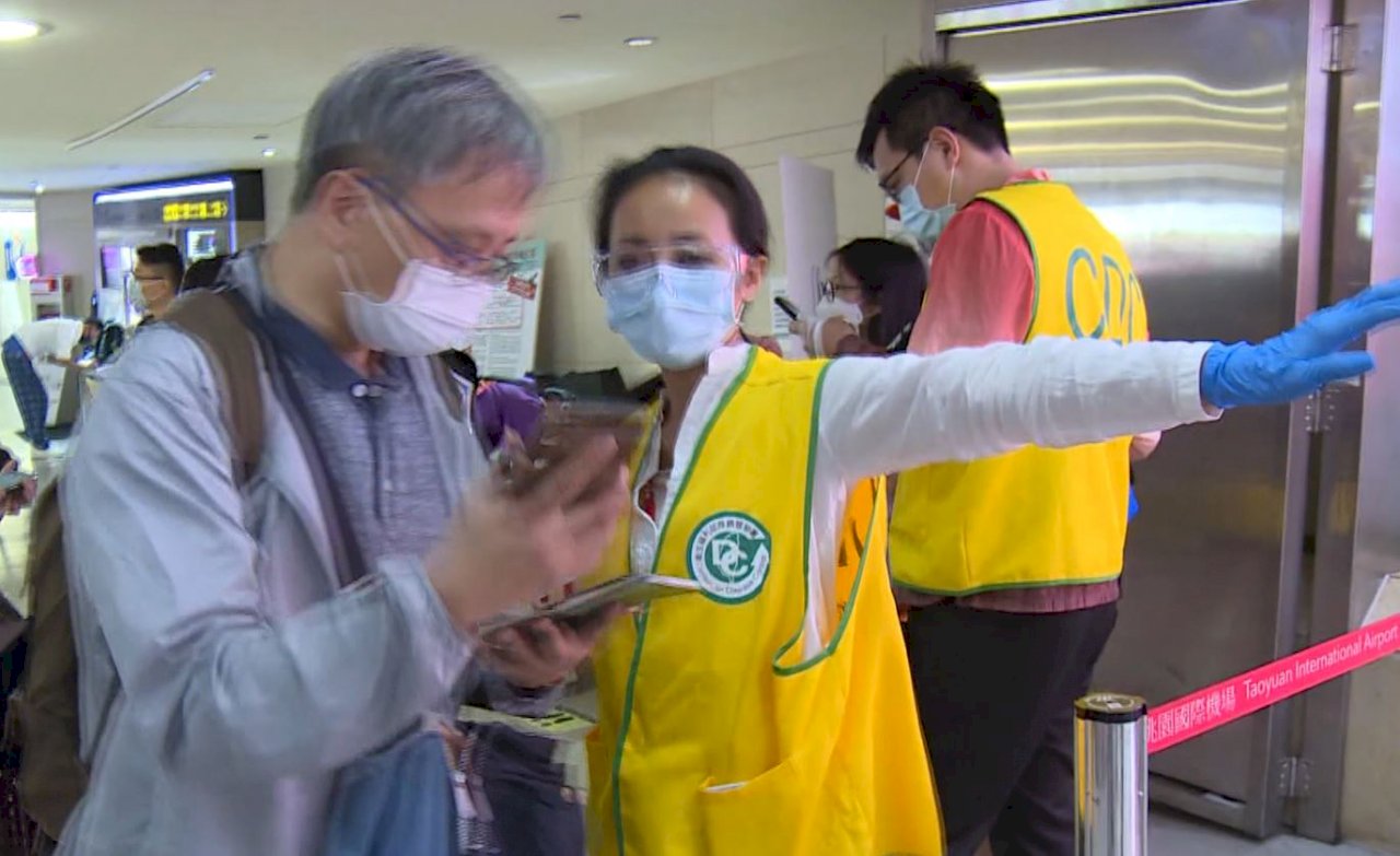 VIDEO: Taiwan opens borders to foreign nationals on essential trips