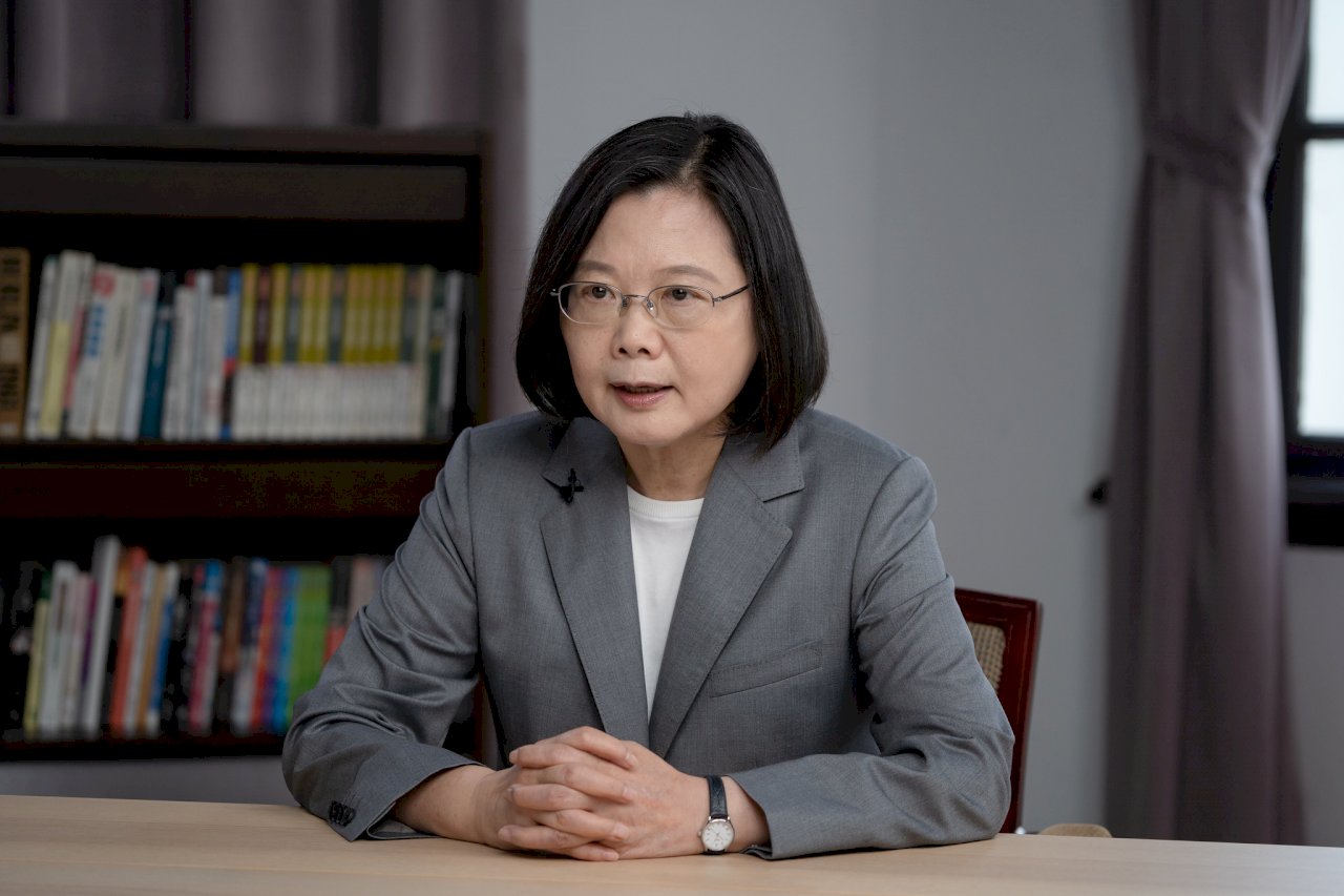 Tsai reiterates principles for cross-strait exchanges