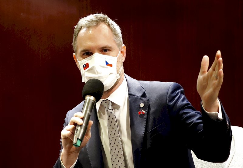 Taiwan and Czech Rep. discuss gender equality, LGBT rights